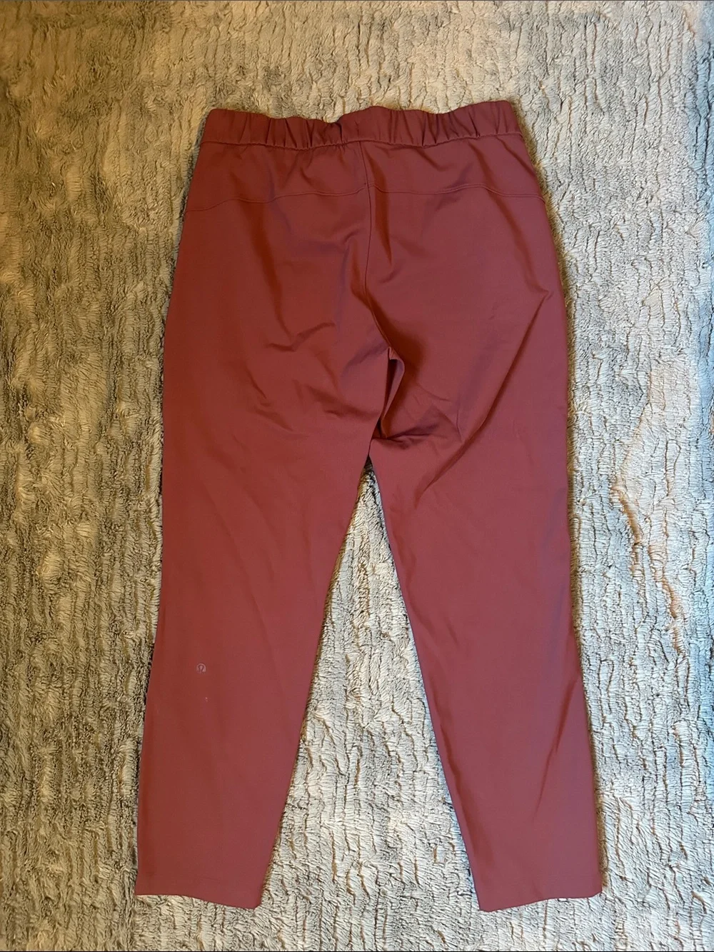 Lululemon On the Fly Cropped Pant.